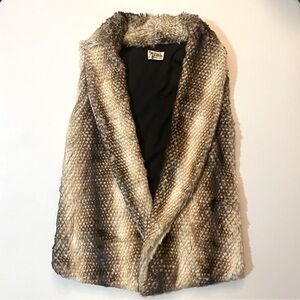 Show Me Your Mumu Faux Fur Vest Size M